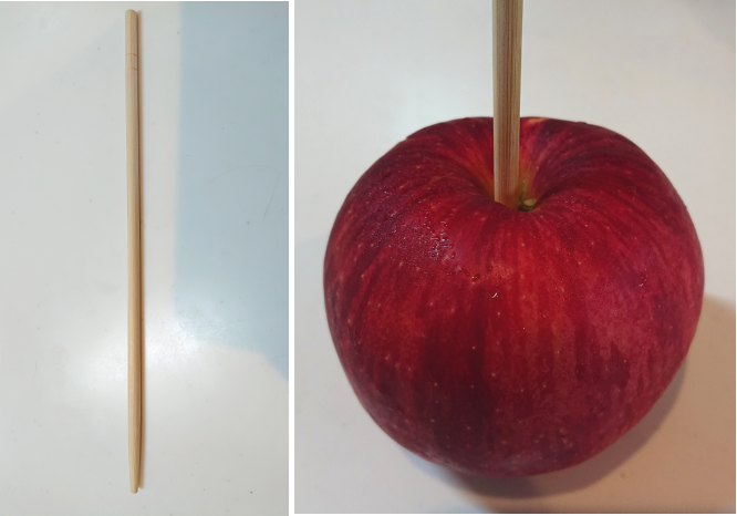 森永のおかしなぷちレシピキャラメルアップルりんごに棒をさした写真